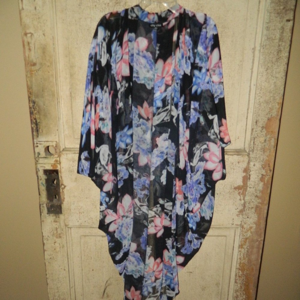 City Chic Floral Cocoon Shape Open Front Kimono Size M  (C32)